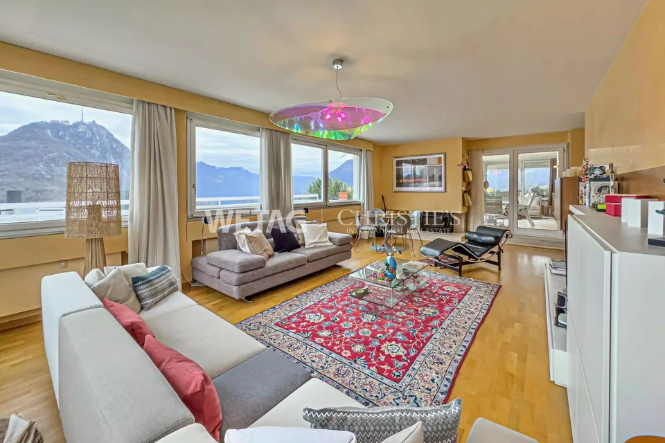 Elegante Penthouse-Wohnung mit Blick auf den Luganersee in Lugano-C...
