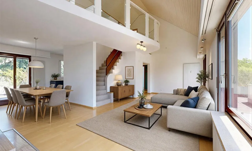 Penthouse Maisonette with Gallery, Terrace and Plenty of Privacy