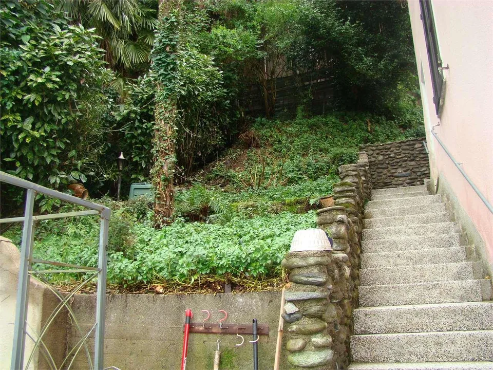 Figino, caratteristica casa con giardino, grottino e vista lago – foto 11 di 18