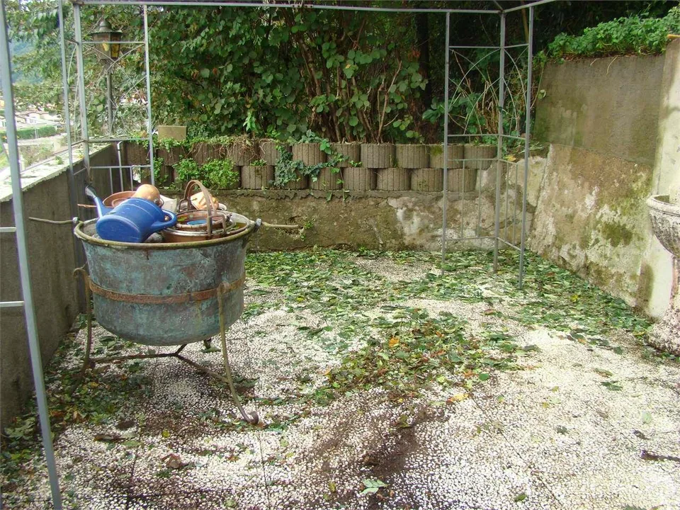 Figino, caratteristica casa con giardino, grottino e vista lago – foto 10 di 18