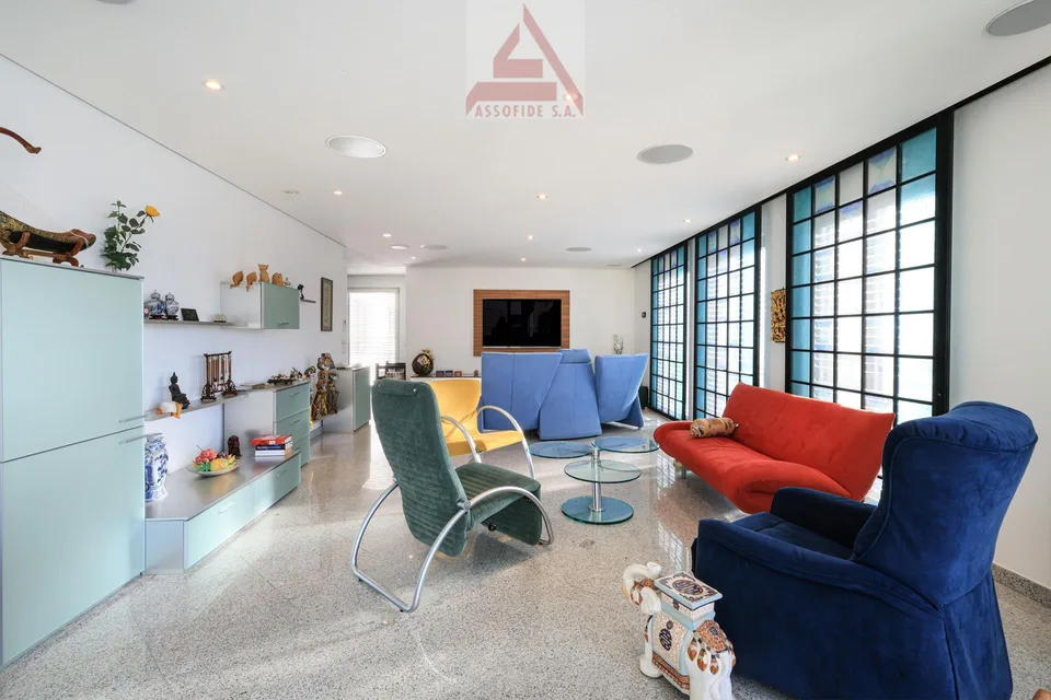 Prestigioses 5.5-Zimmer-Attika / Prestigioso attico di 5.5 loc