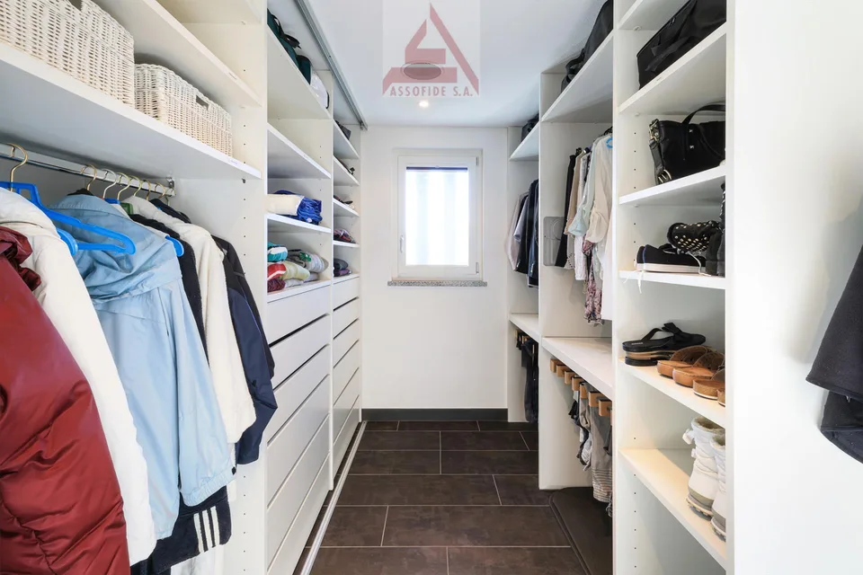 Prestigioses 5.5-Zimmer-Attika / Prestigioso attico di 5.5 loc