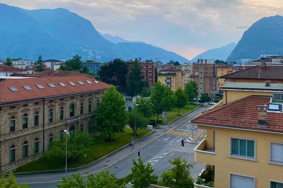 Appartamento a reddito di 2,5 locali vicino all'università di Lugano