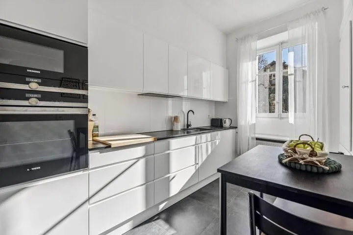 BIJOU SULLA RIVIERA - APPARTAMENTO DI 4,5 STANZE A MONTREUX
