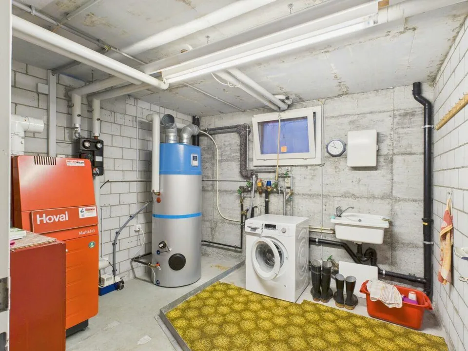 Preisreduktion! 6.5-Zimmer-Einfamilienhaus mit Doppelgarage und gro... – Foto 12 von 27