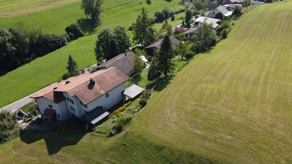 Preisreduktion! 6.5-Zimmer-Einfamilienhaus mit Doppelgarage und gro... – Foto 10 von 27