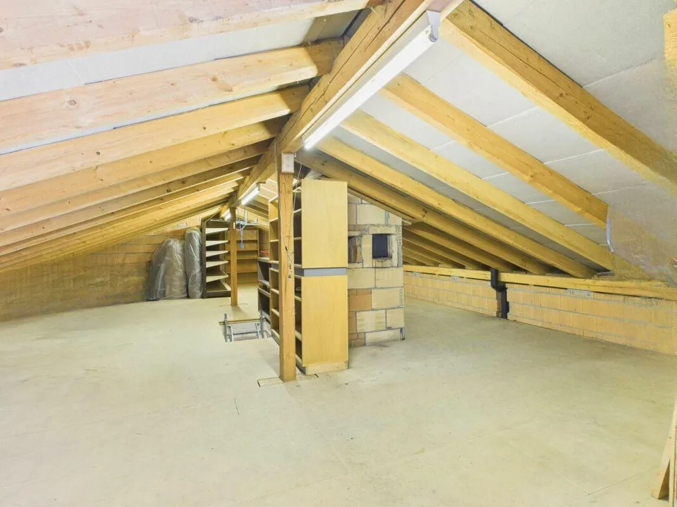 Preisreduktion! 6.5-Zimmer-Einfamilienhaus mit Doppelgarage und gro... – Foto 27 von 27