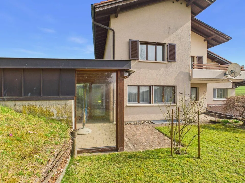 Preisreduktion! 6.5-Zimmer-Einfamilienhaus mit Doppelgarage und gro...
