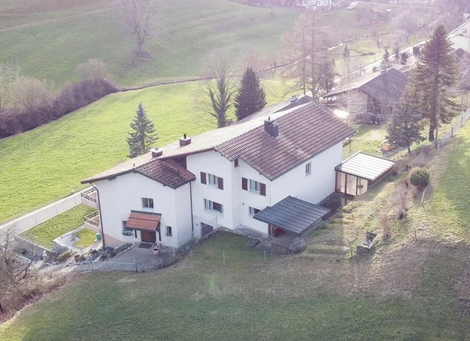 Preisreduktion! 6.5-Zimmer-Einfamilienhaus mit Doppelgarage und gro... – Foto 9 von 27
