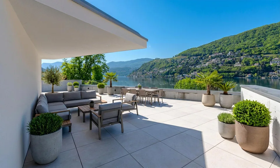 SPLENDIDA VILLA VISTA LAGO CON POSTO BARCA A BRUSINO ARSIZIO