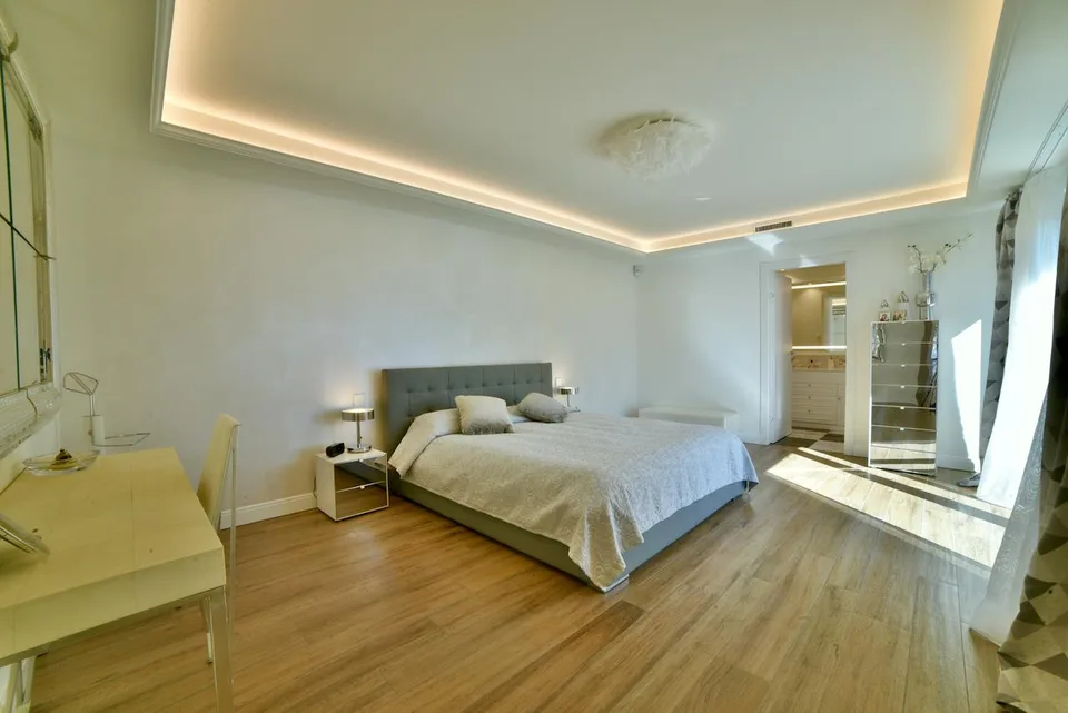 Villa spectaculaire avec piscine et vue sur le lac – photo 13 sur 36