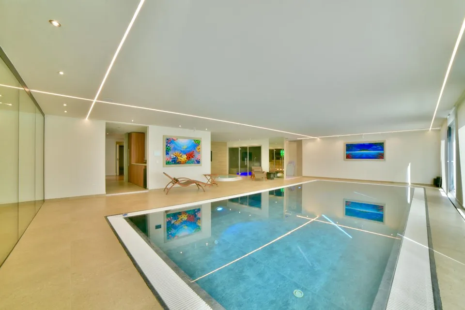 Villa spectaculaire avec piscine et vue sur le lac – photo 19 sur 36