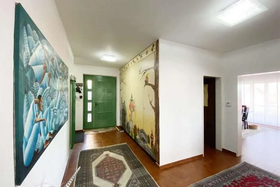2397_Coldrerio, Einfamilienhaus mit Pool – Foto 10 von 12