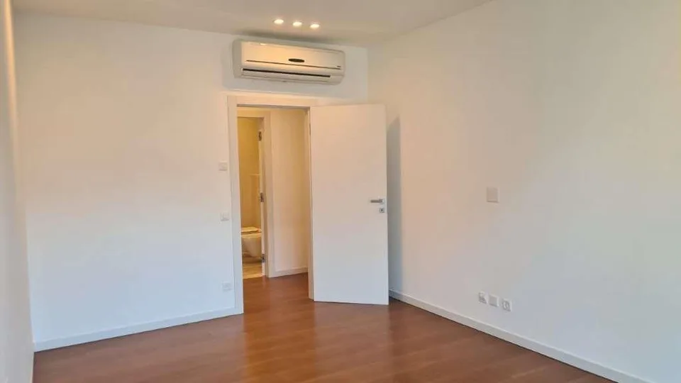 BISSONE: RAFFINATO 2,5 LOCALI CON VISTA LAGO