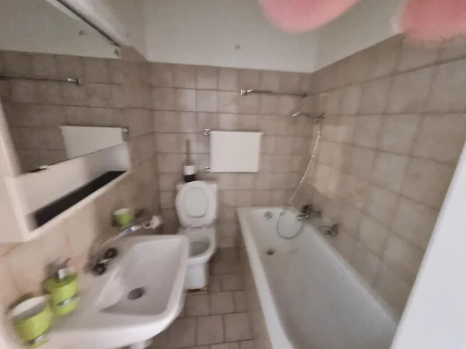 Geräumiges Zimmer mit Küche - mitten im Zentrum!