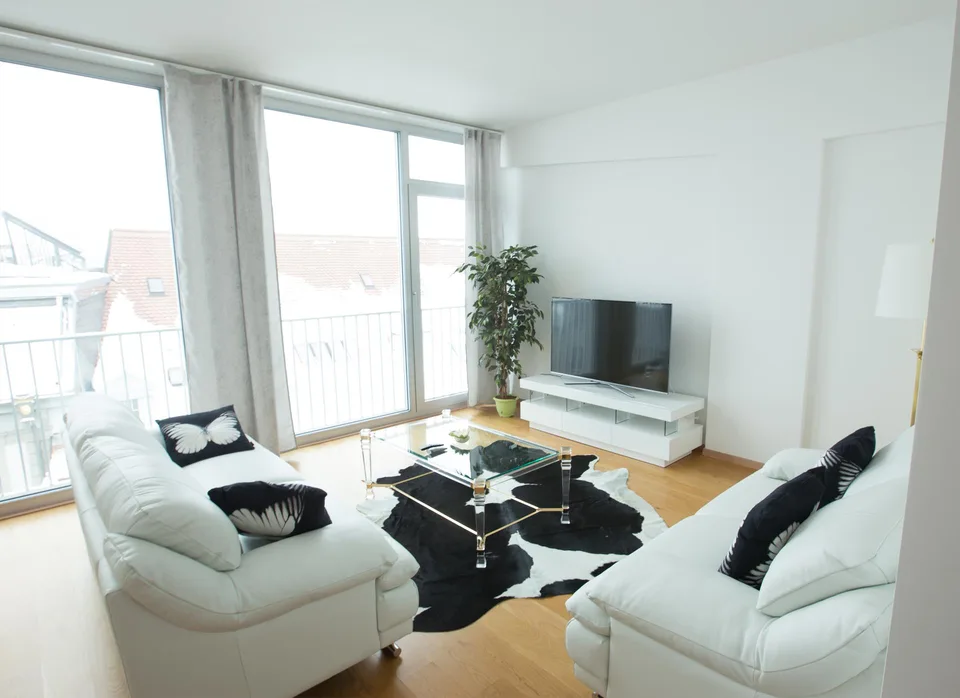 Luxuriöse möblierte 2.5-Zimmer-Wohnung mit Service im Zentrum von Biel