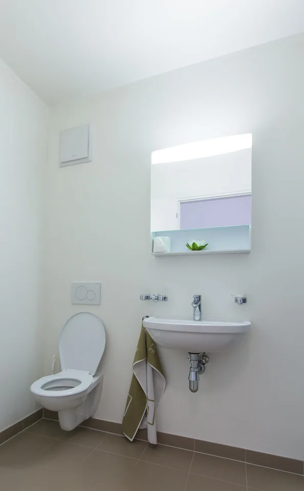 Luxuriöse möblierte 3.5-Zimmer-Wohnung mit Service im Zentrum von Biel – Foto 8 von 11