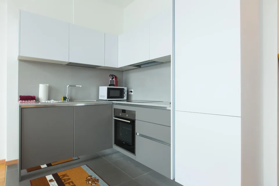 Luxuriöse möblierte 2.5-Zimmer-Wohnung mit Service im Zentrum von Biel