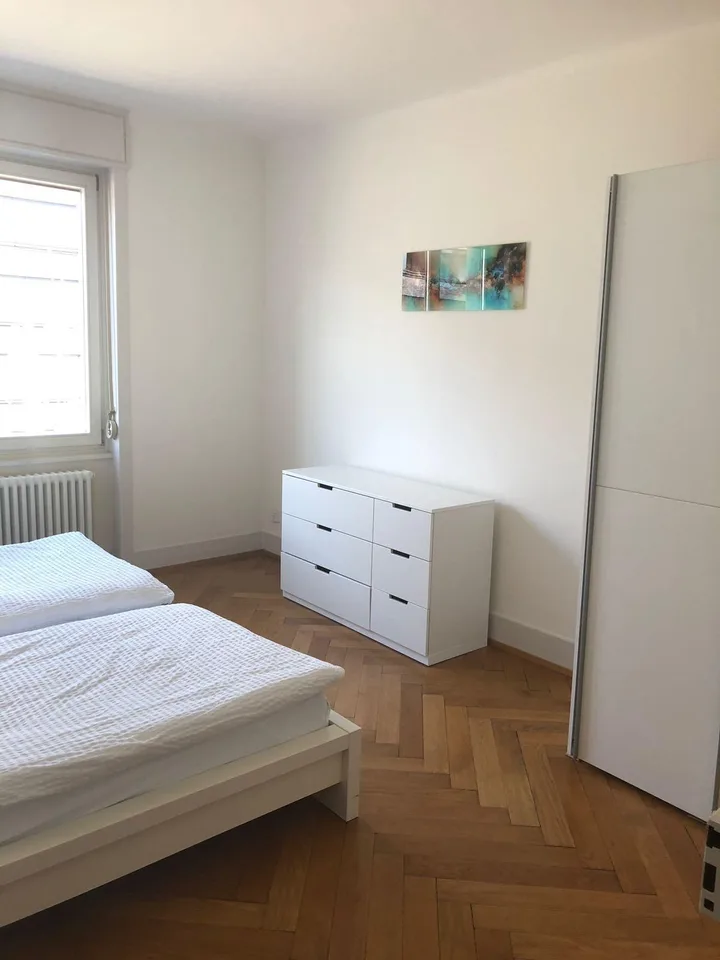 Appartement meublé de 4 pièces stylé avec balcon