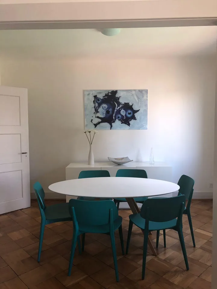 Appartement meublé de 4 pièces stylé avec balcon