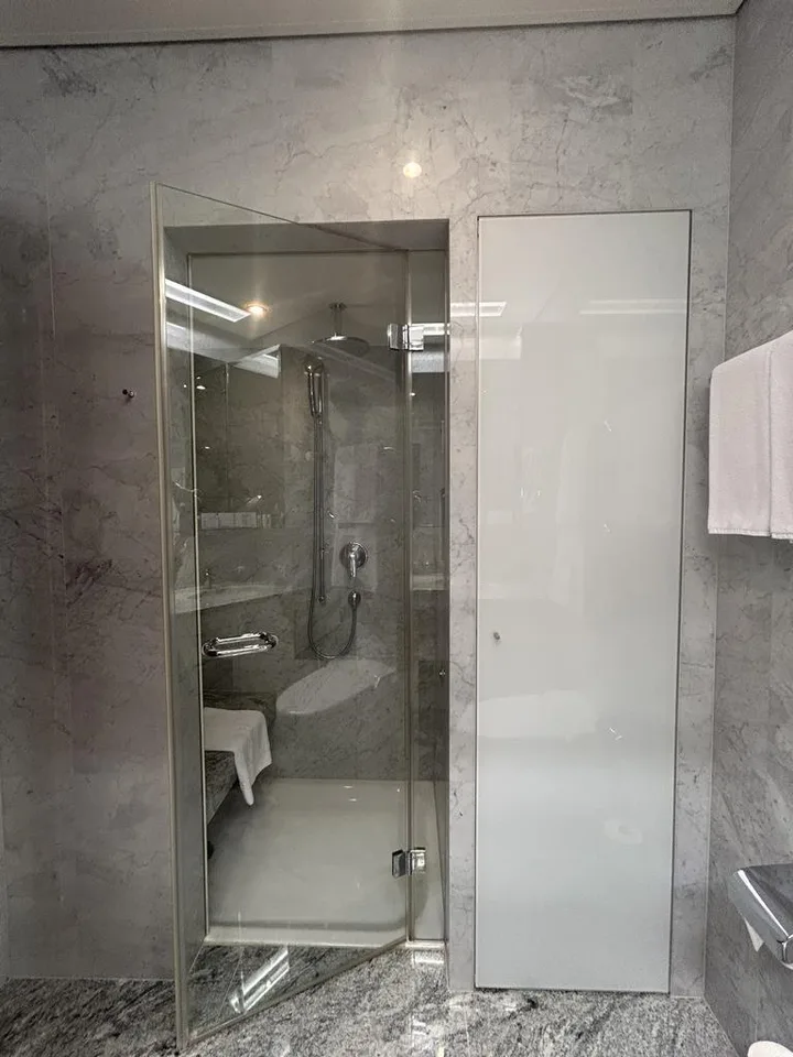 2.5-Zimmer-Attika-Wohnung im Zentrum von St. Gallen – Foto 8 von 10