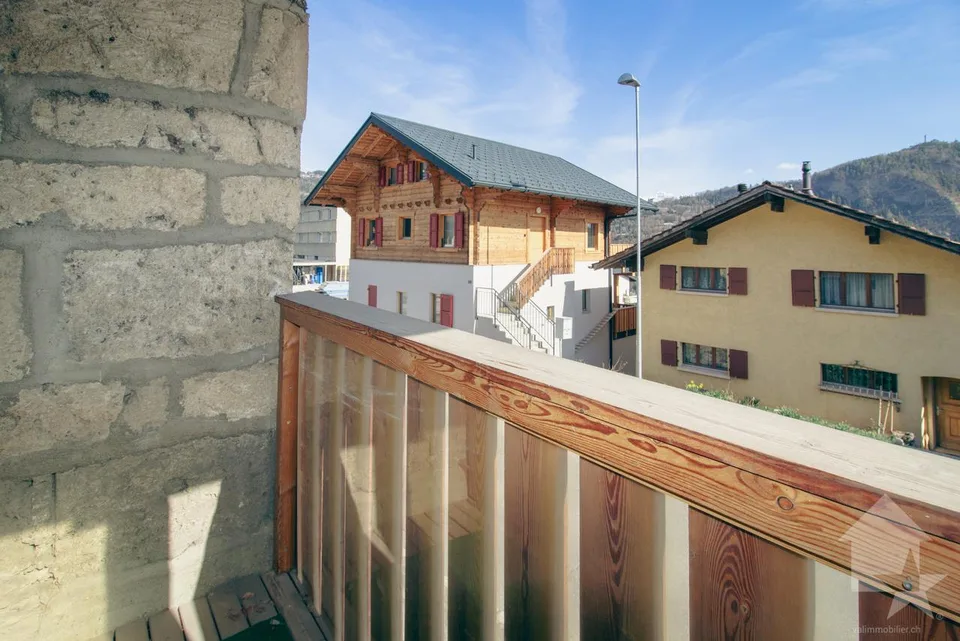 Grange rénovée de 4.5 pièces de 107 m2 habitables avec jardin de 40 m2