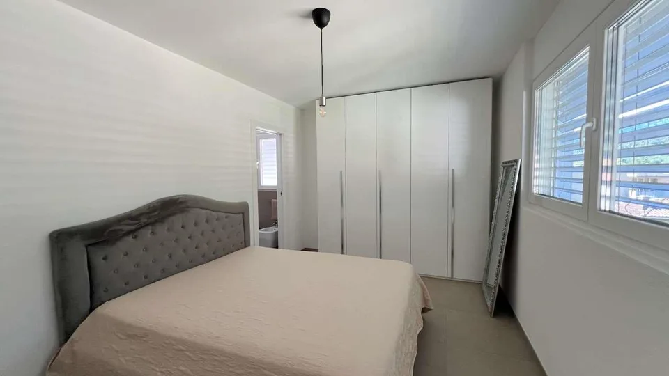 RIVERA - Elegantes 5.5-Zimmer-Wohnung mit großer überdachter Terrasse – Foto 7 von 12