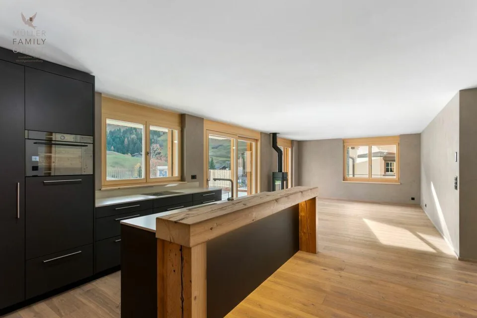 Neubau Wohntraum im modernen Bergchic - 4 1/2 Zimmer-Wohnung mit gr...
