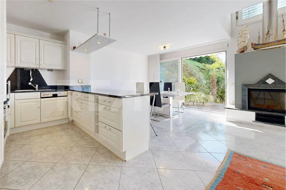 Casa unifamiliare con vista lago – Foto 7 von 13