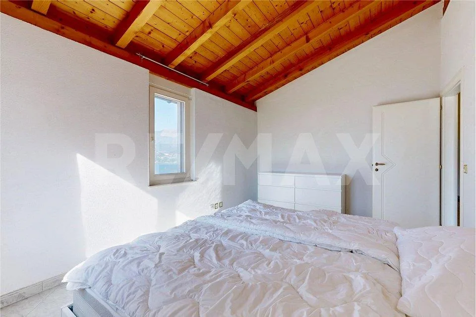 Casa unifamiliare con vista lago – Foto 10 von 13