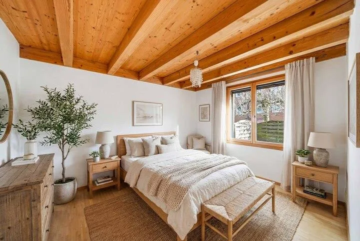 UN SOUFFLE DE SCANDINAVIE DANS LE CANTON DE SCHWYZ - MAISON DE 8.5 PIÈCES