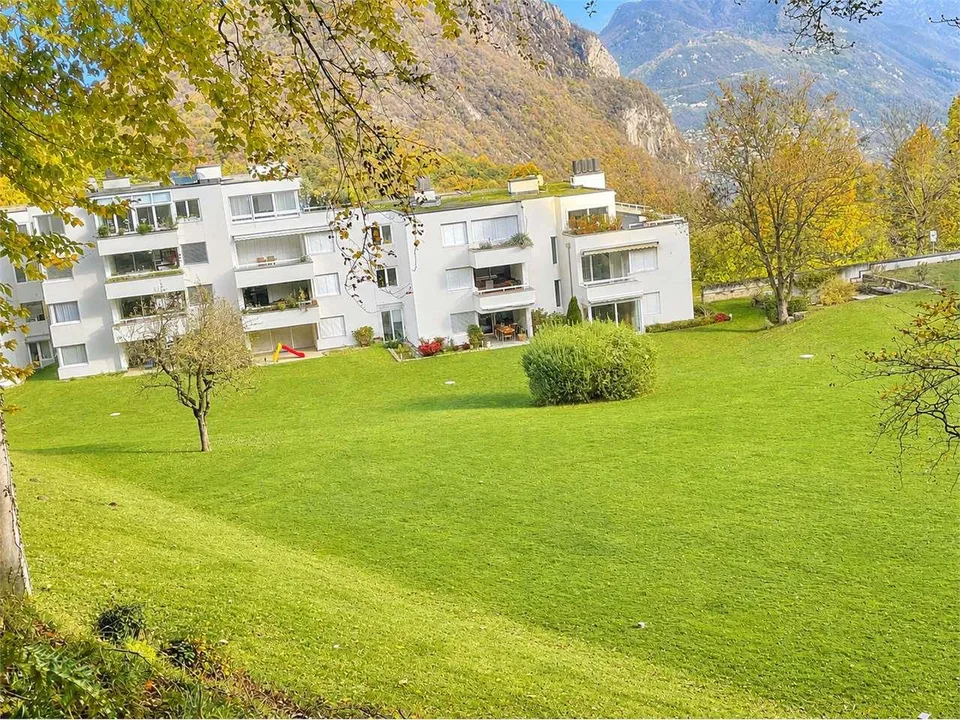 Moderno appartamento a Lugano con vista panoramica sul lago – Foto 10 von 13
