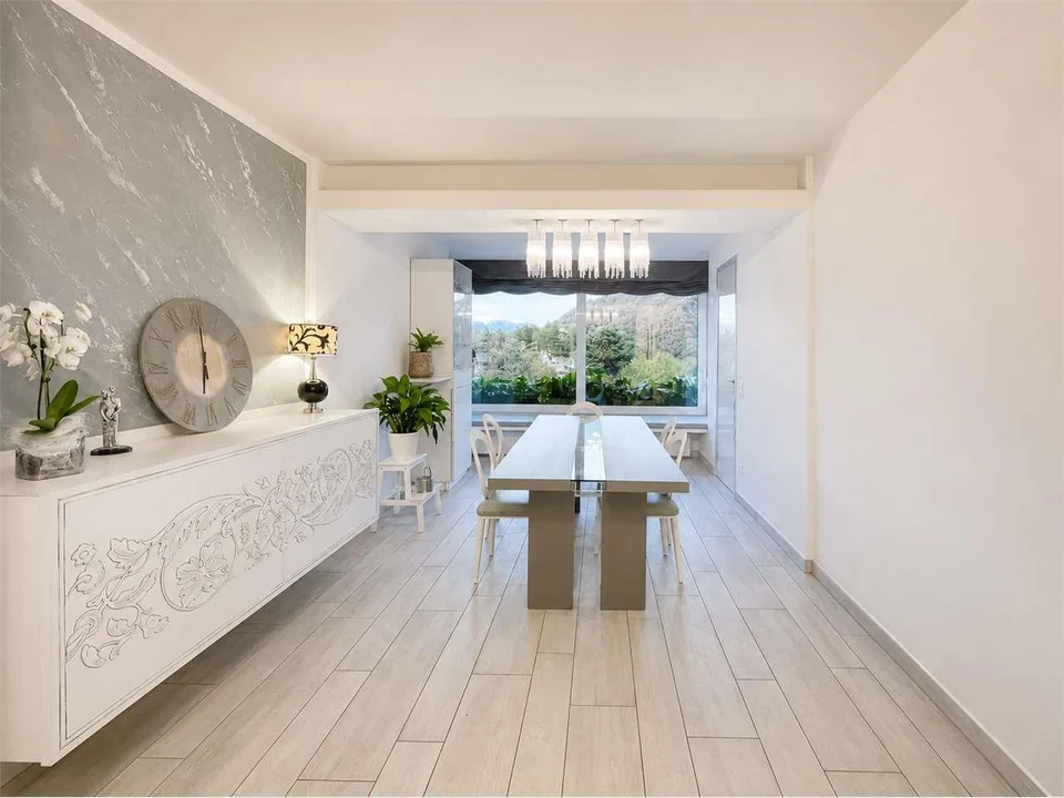Moderno appartamento a Lugano con vista panoramica sul lago
