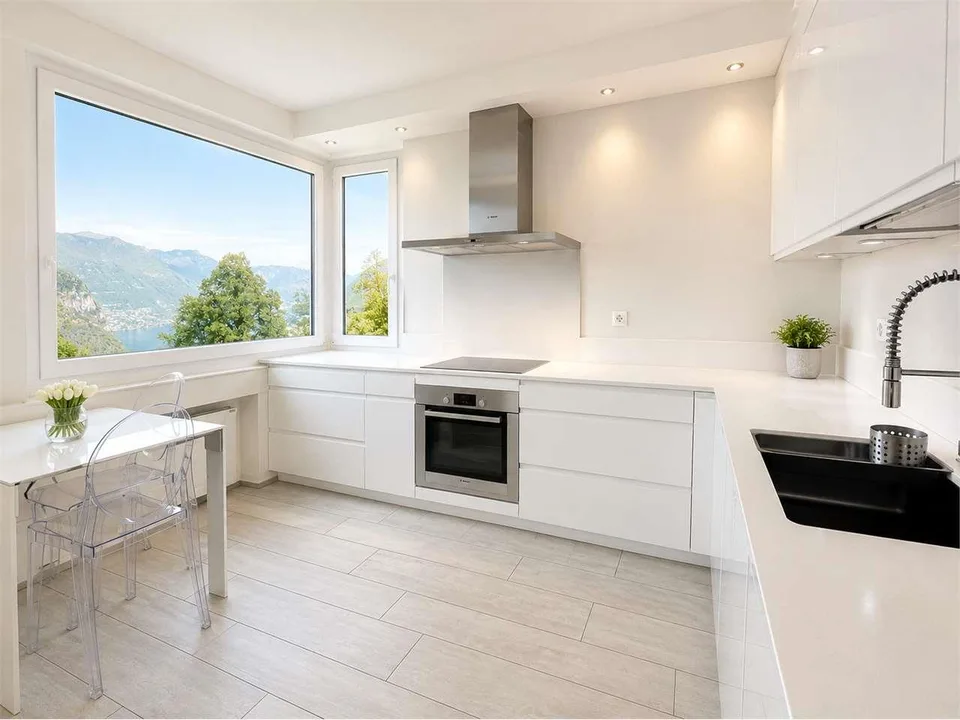 Moderno appartamento a Lugano con vista panoramica sul lago