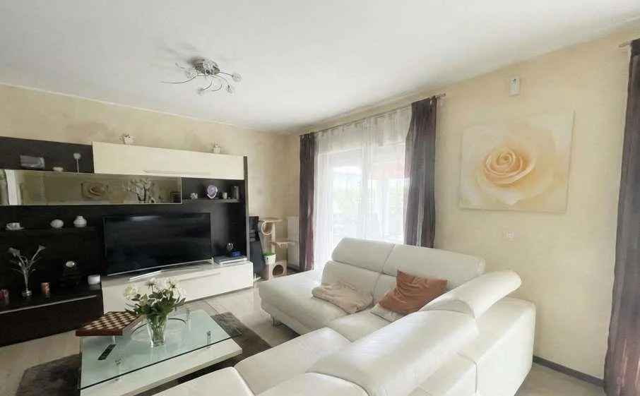 Single-family house for sale in Mezzovico, Renovated