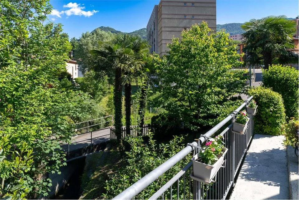 Vacallo: maison mitoyenne avec jardin privé