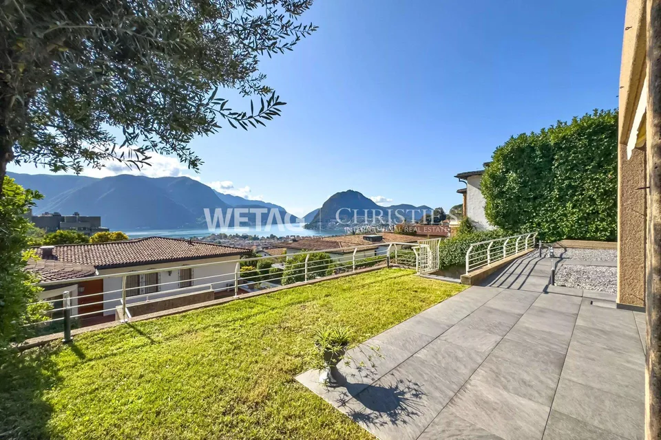 In Lugano: Elegante Reihenvilla mit privatem Garten & weitem Seebli...