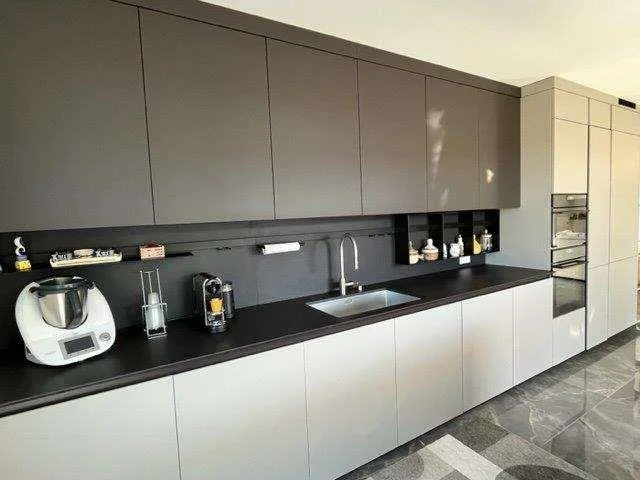 Mendrisio – modernes Dachgeschoß mit 2,5 Zimmern und großem bewohnbarem Balkon