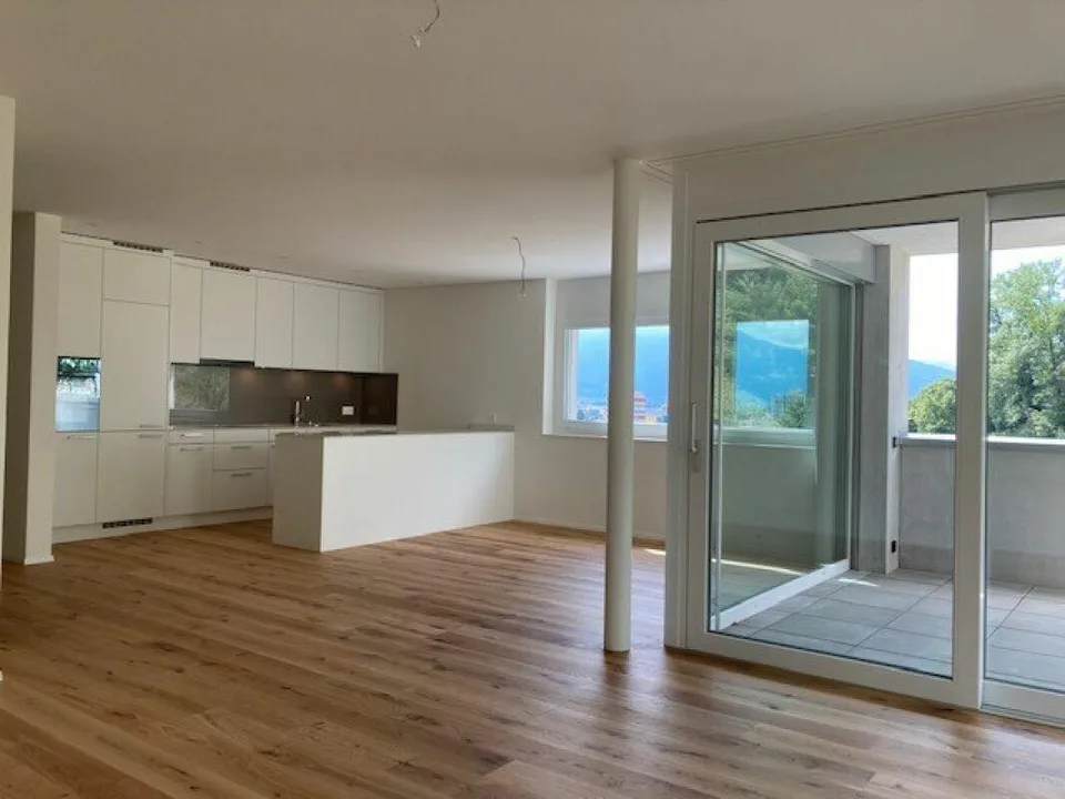 Helle,grosszügige  3.5 Zimmer-Eigentumswohnung mit Mietverhältnis
