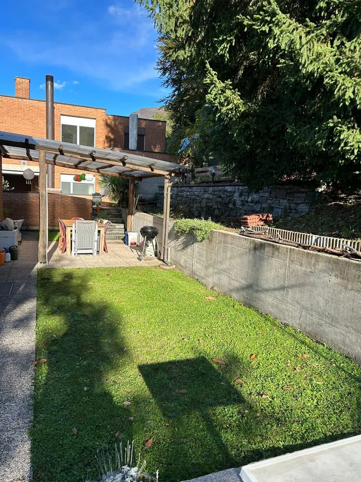 Schönes Haus in Wohngegend – Foto 18 von 24