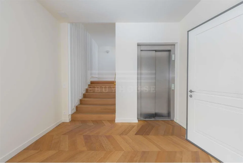 Luxus-Penthouse in Montagnola mit Pool und SPA – Foto 8 von 13