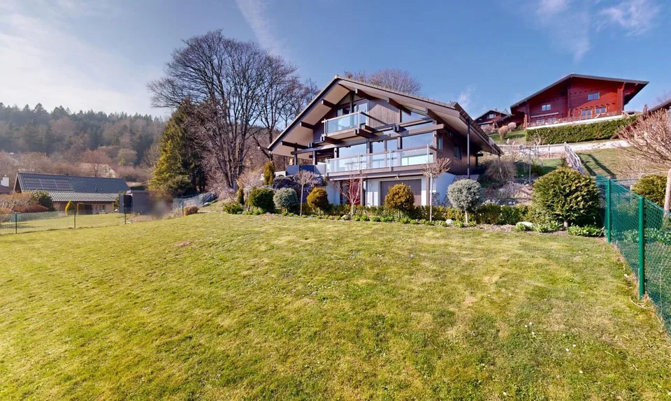 HUF HAUS Villa mit Blick auf den See und die Alpen
