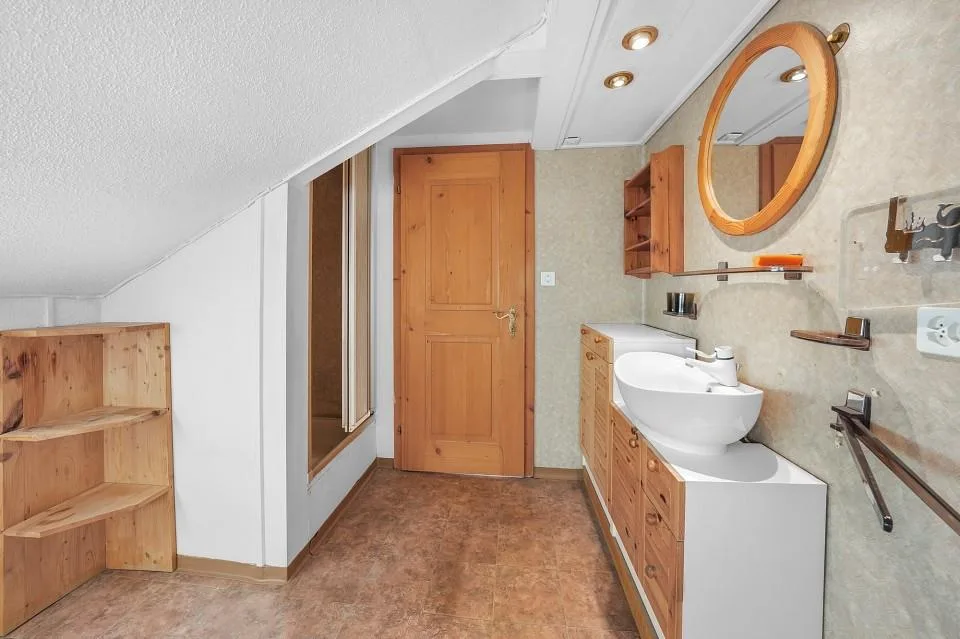 Grande maison d'habitation avec annexe – photo 12 sur 13