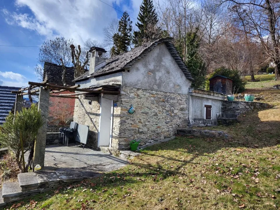 Mini-Rustico an herrlicher Lage im Val Resa