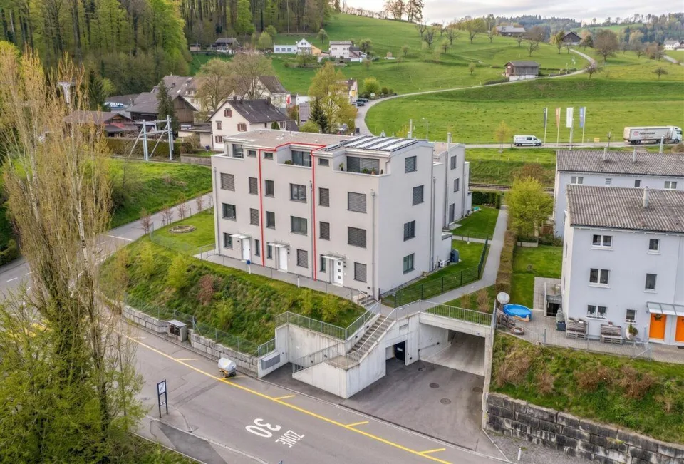 Modernes 7.5-Zimmer-Reiheneinfamilienhaus direkt am Naturerholungsg...