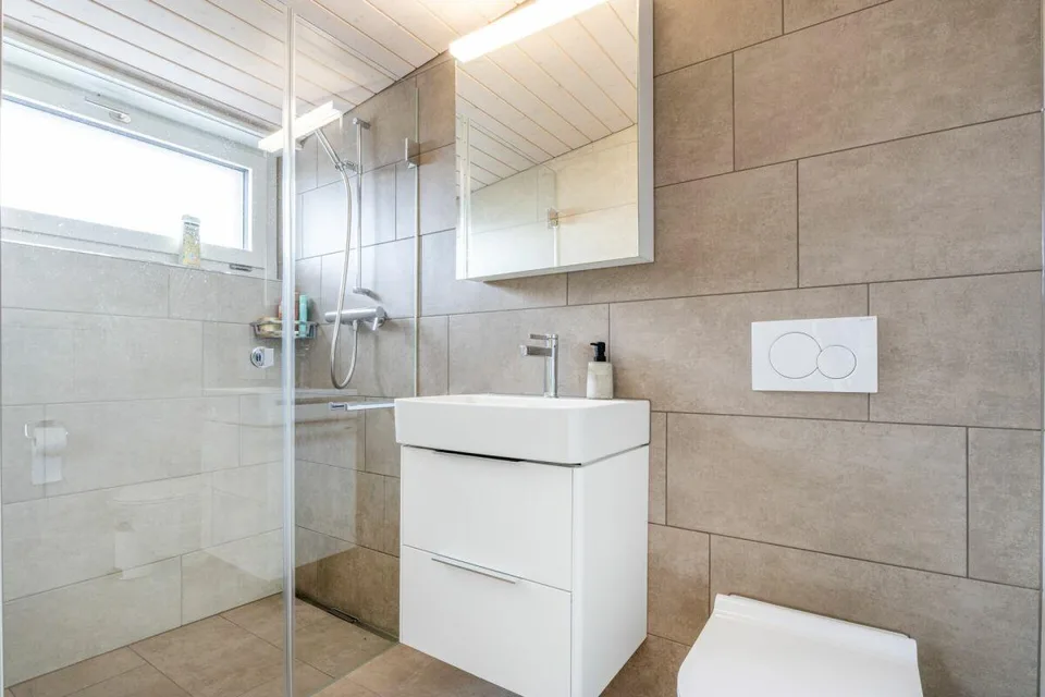 Casa a schiera moderna di 7,5 locali direttamente sulla riserva naturale di Töss – foto 18 di 21