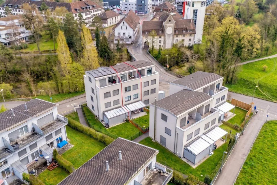 Maison mitoyenne moderne de 7,5 pièces directement sur la réserve naturelle de Töss