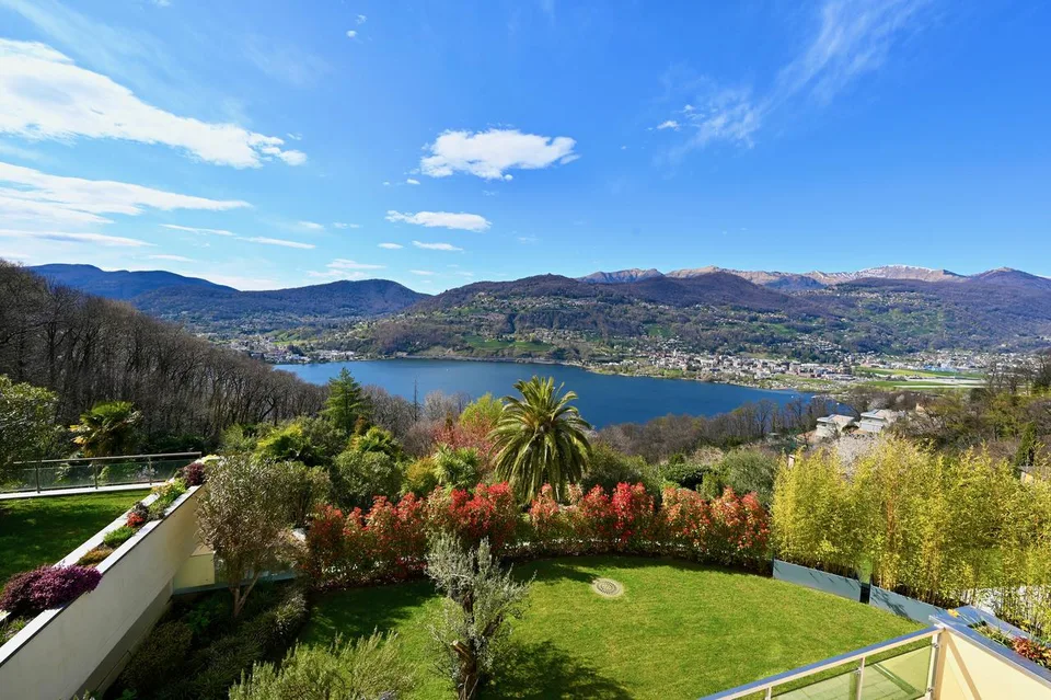 Raffinato Appartamento con Vista Lago - Anche Residenza Secondaria