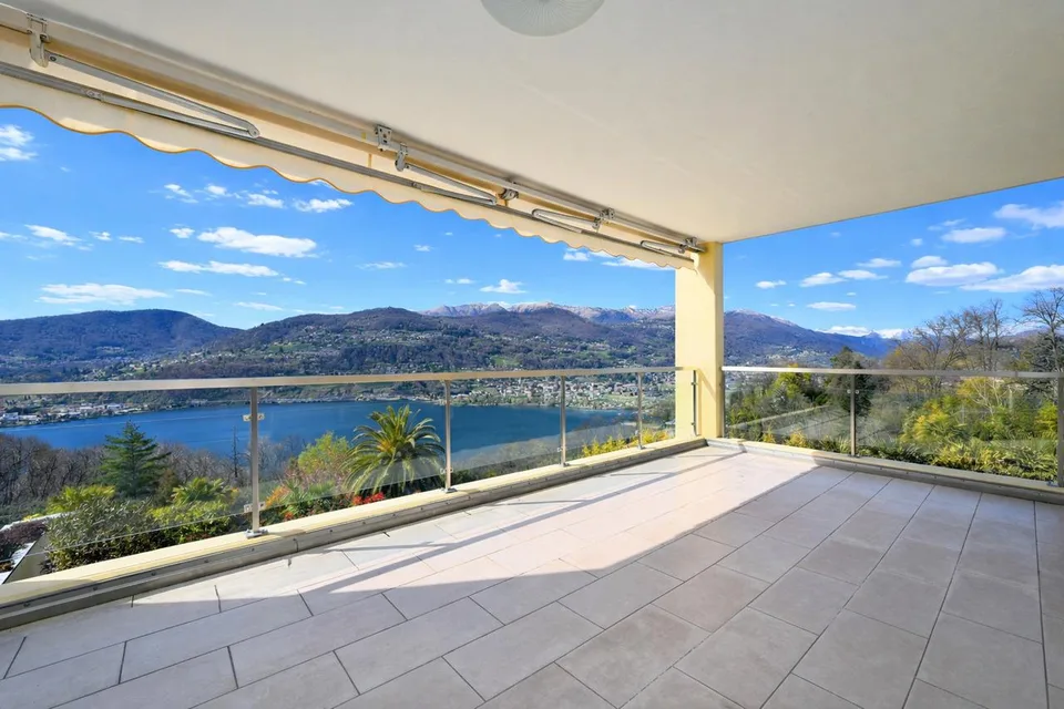 Raffinato Appartamento con Vista Lago - Anche Residenza Secondaria