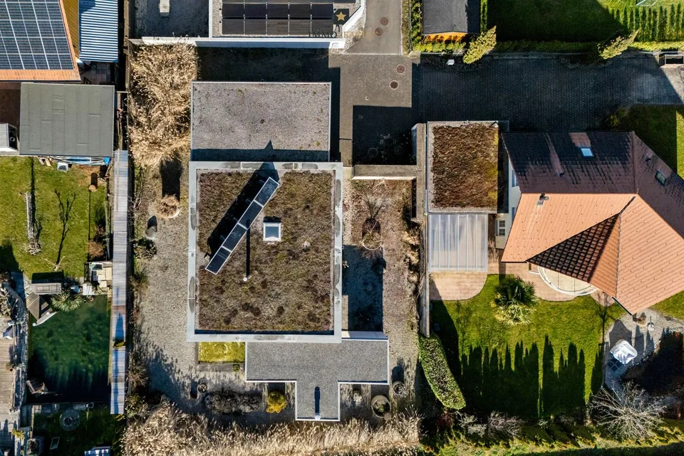 Architektur trifft Lebensqualität - exklusives Designhaus in Güttingen – Foto 9 von 11
